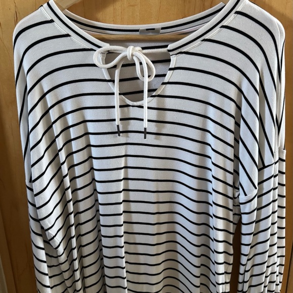 Cabi Relax Game Day Sweatshirt 5746 EUC - Picture 2 of 2